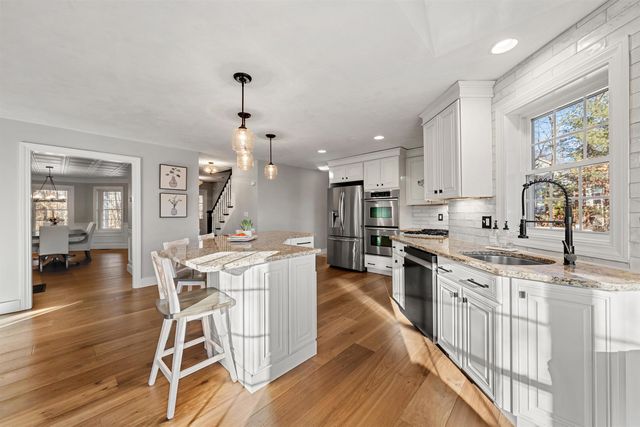 8B Louis Drive, Brookline, NH 03033