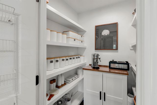 8B Louis Drive, Brookline, NH 03033