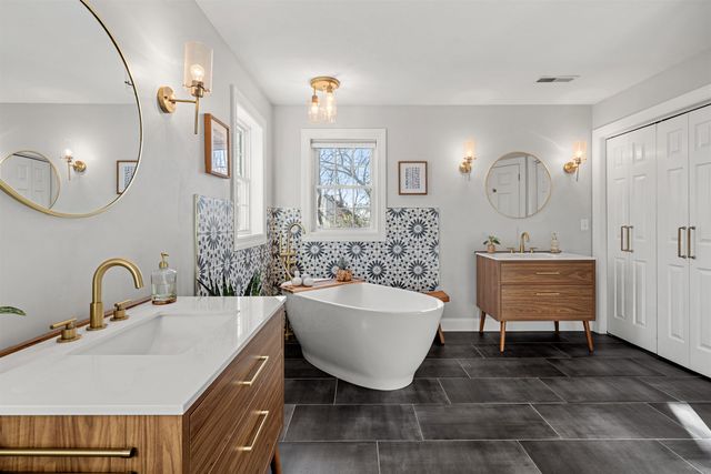 8B Louis Drive, Brookline, NH 03033