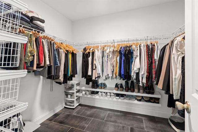 8B Louis Drive, Brookline, NH 03033