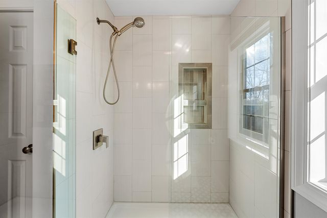 8B Louis Drive, Brookline, NH 03033