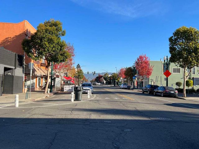 2312 SAN ANTONIO AVE, Alameda, CA 94501