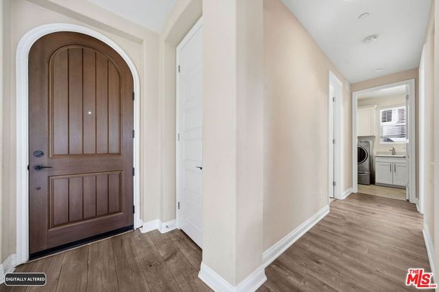 5929 Spelthorne Lane, Los Angeles, CA 90034