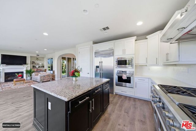 5929 Spelthorne Lane, Los Angeles, CA 90034
