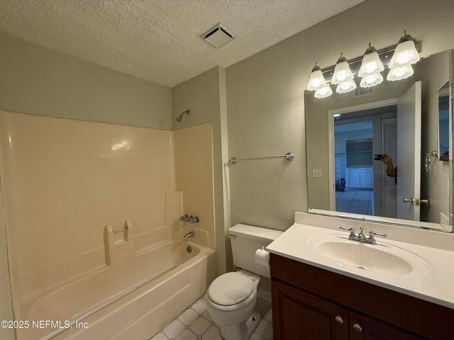 10200 BELLE RIVE Boulevard 203, Jacksonville, FL 32256