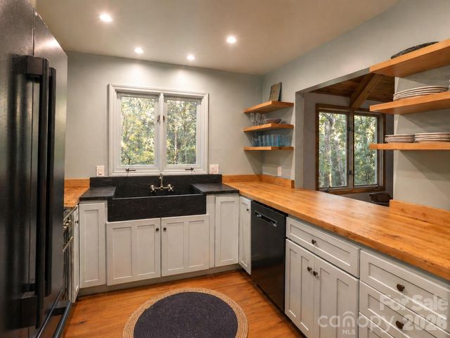 331 Quail Ridge Road, Lake Lure, NC 28746