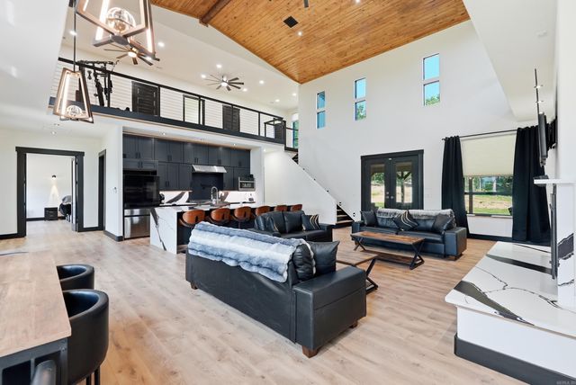 491 Stone Mountain Road, Conway, AR 72032