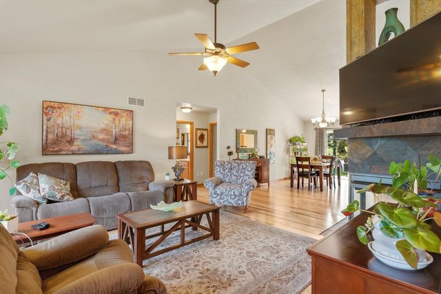 2947 South Gate DRIVE, Hartford, WI 53027