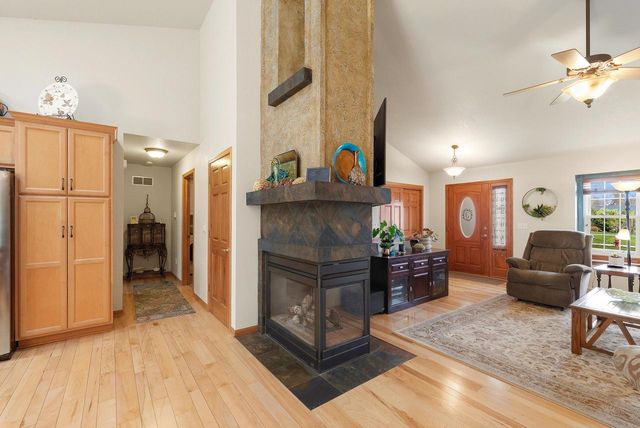 2947 South Gate DRIVE, Hartford, WI 53027