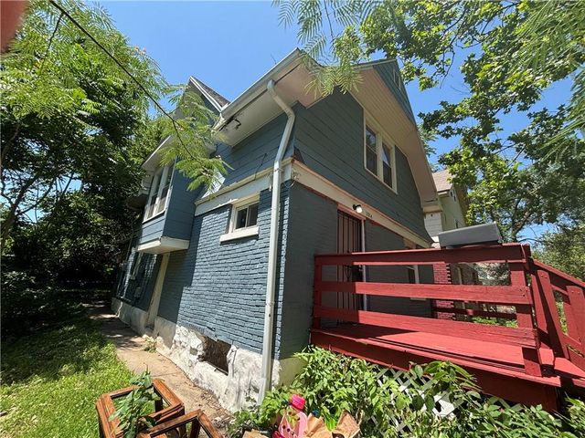1014 Agnes Avenue, Kansas City, MO 64127