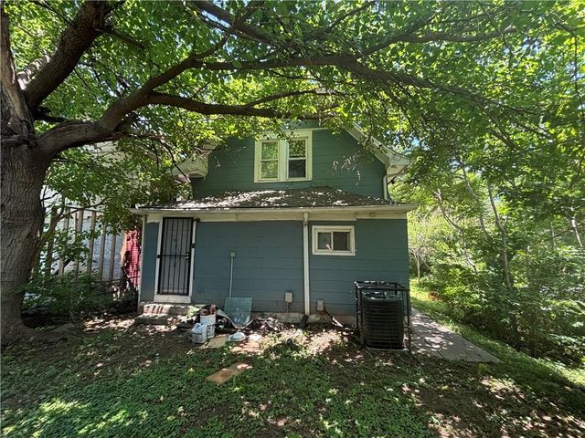 1014 Agnes Avenue, Kansas City, MO 64127