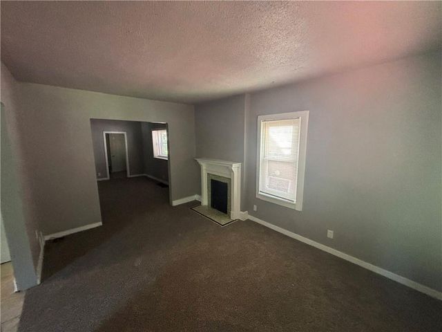1014 Agnes Avenue, Kansas City, MO 64127