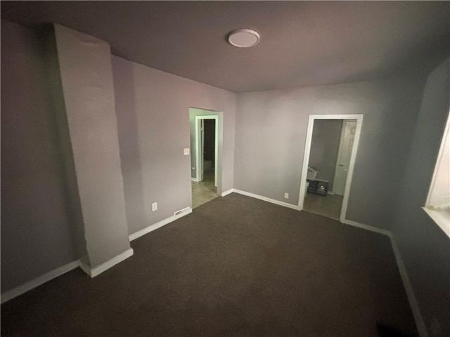 1014 Agnes Avenue, Kansas City, MO 64127