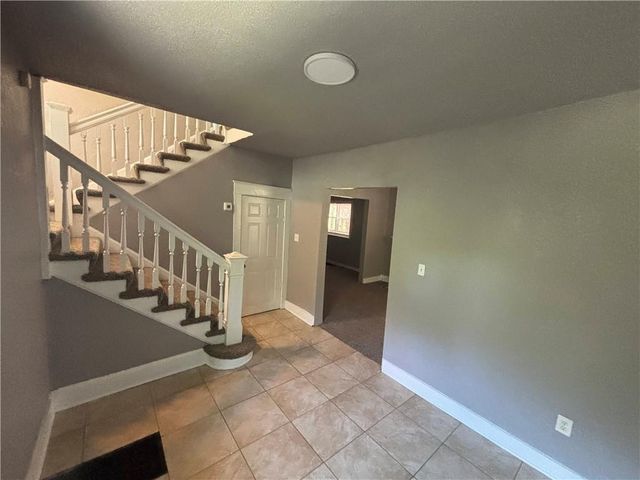 1014 Agnes Avenue, Kansas City, MO 64127