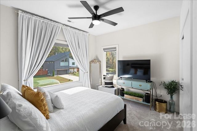 5908 Pepper Bush Lane, Charlotte, NC 28212