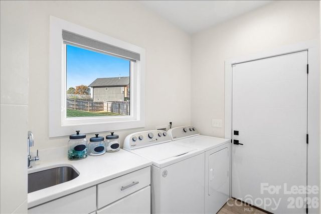 5908 Pepper Bush Lane, Charlotte, NC 28212
