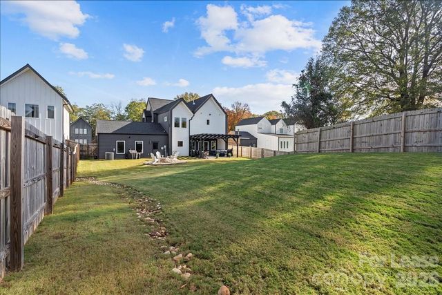 5908 Pepper Bush Lane, Charlotte, NC 28212