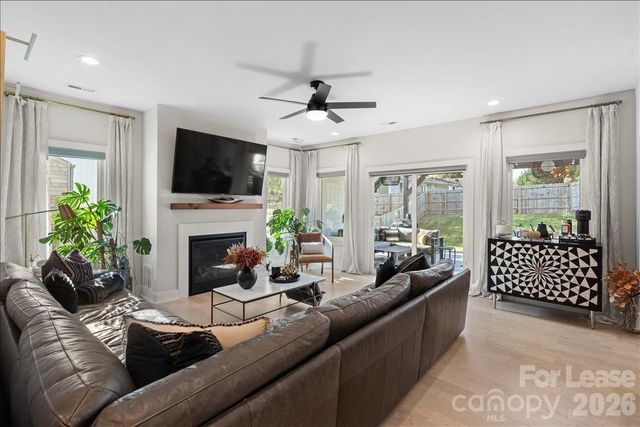 5908 Pepper Bush Lane, Charlotte, NC 28212