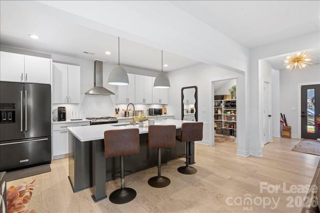 5908 Pepper Bush Lane, Charlotte, NC 28212