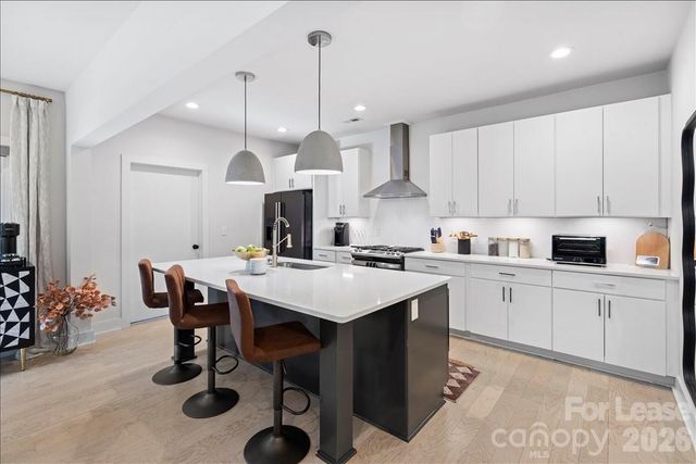 5908 Pepper Bush Lane, Charlotte, NC 28212