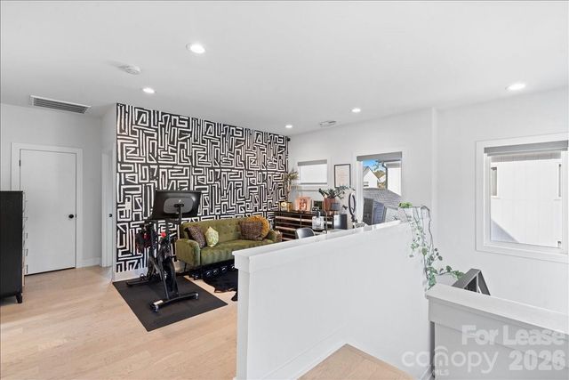 5908 Pepper Bush Lane, Charlotte, NC 28212