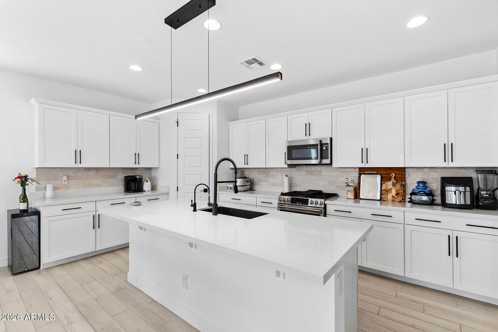 4007 N 101ST Drive, Avondale, AZ 85392 — exterior