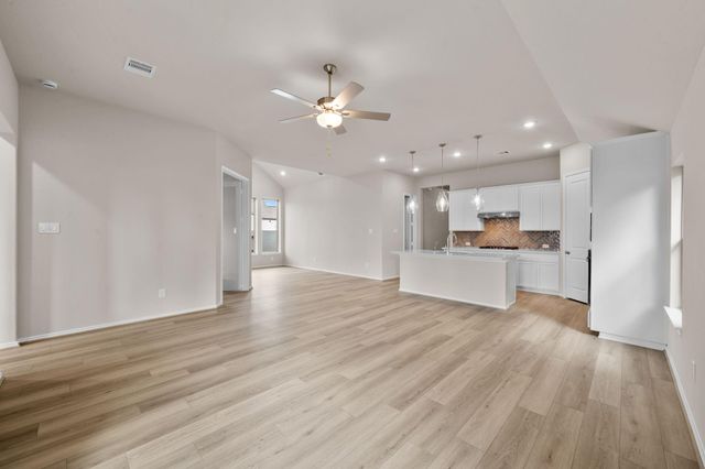 5218 Maple Wood Drive, Manvel, TX 77578