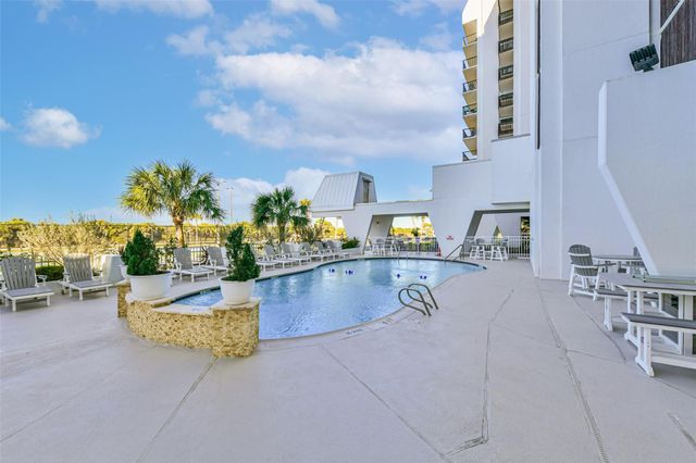 415 E Beach Drive 305, Galveston, TX 77550