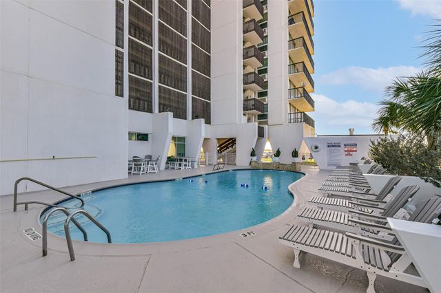 415 E Beach Drive 305, Galveston, TX 77550