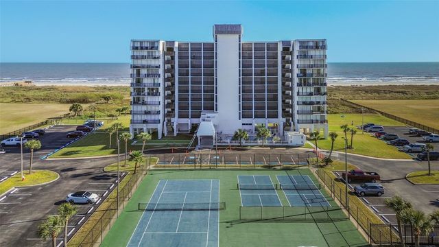 415 E Beach Drive 305, Galveston, TX 77550