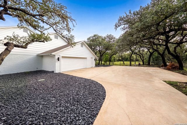 412 Cliffside Dr, Shavano Park, TX 78231