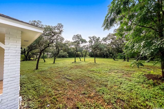 412 Cliffside Dr, Shavano Park, TX 78231