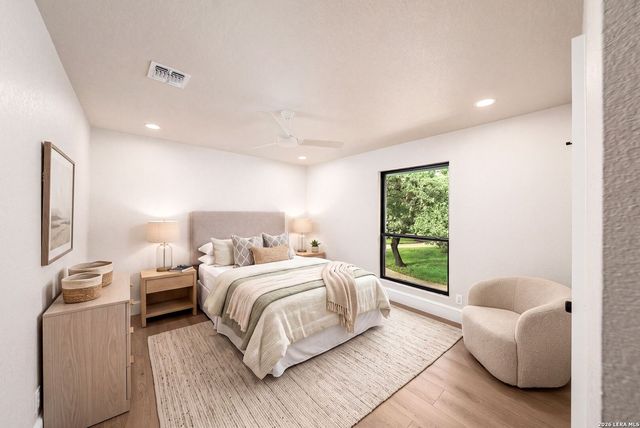 412 Cliffside Dr, Shavano Park, TX 78231