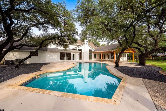 412 Cliffside Dr, Shavano Park, TX 78231