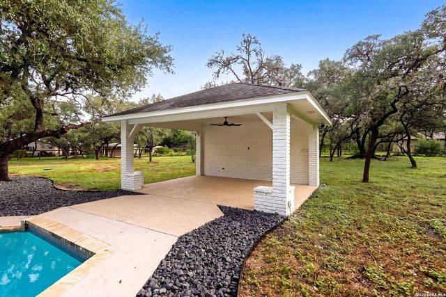 412 Cliffside Dr, Shavano Park, TX 78231