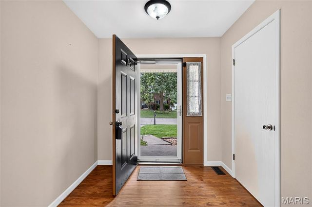 1201 Summerwood Drive, St Peters, MO 63376
