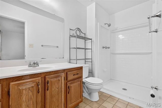 1201 Summerwood Drive, St Peters, MO 63376