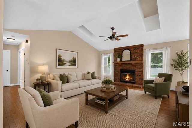 1201 Summerwood Drive, St Peters, MO 63376