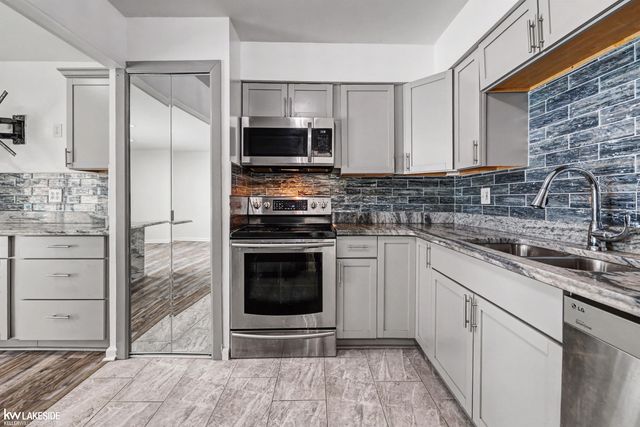 14130 Merriweather Street, Sterling Heights, MI 48312