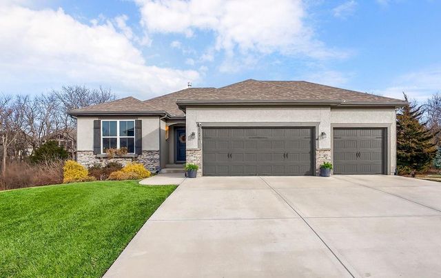 25496 W 148th Terrace, Olathe, KS 66061