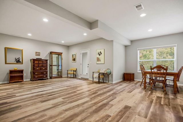 25496 W 148th Terrace, Olathe, KS 66061