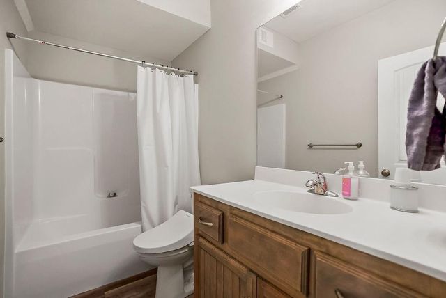 25496 W 148th Terrace, Olathe, KS 66061