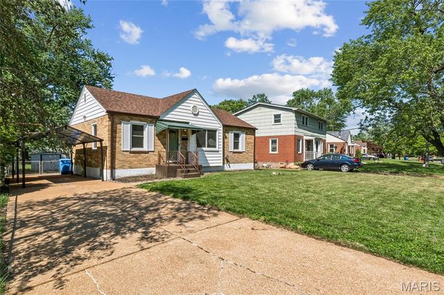 1275 St Mark Drive, Florissant, MO 63031