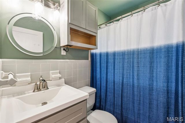 1275 St Mark Drive, Florissant, MO 63031