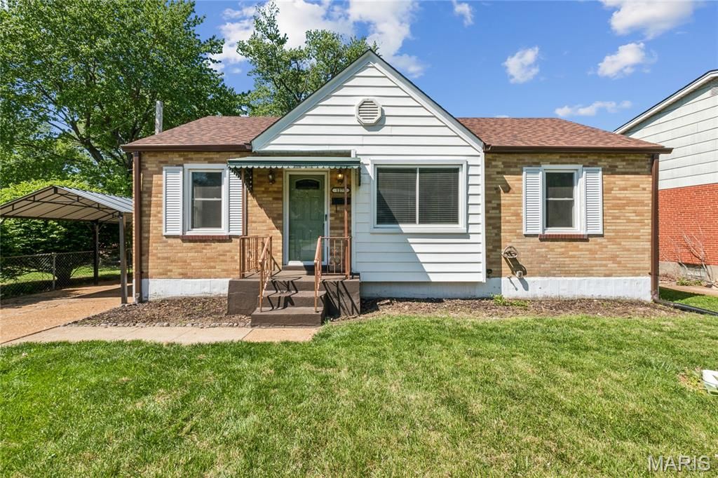 1275 St Mark Drive, Florissant, MO 63031