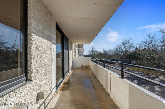 1 Channel Drive 206, Monmouth Beach, NJ 07750