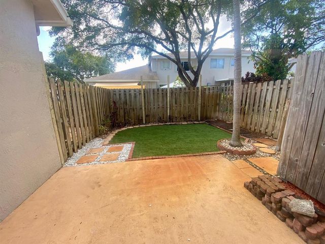 791 NW 42ND Place, Deerfield Beach, FL 33064