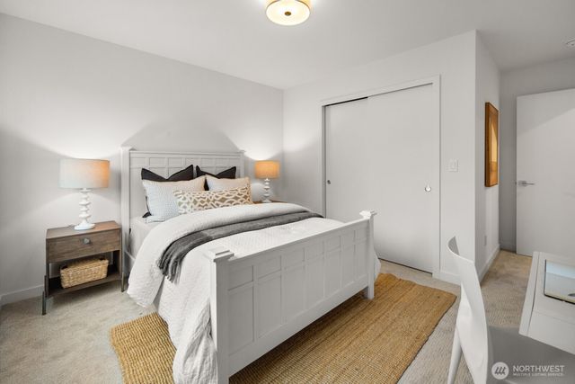 713 N 70th Street, Seattle, WA 98103