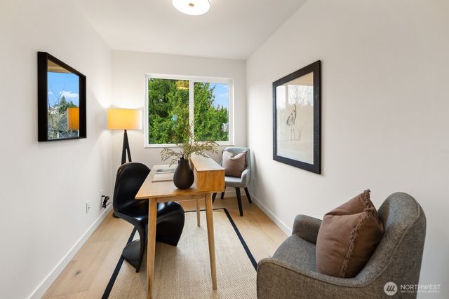 713 N 70th Street, Seattle, WA 98103