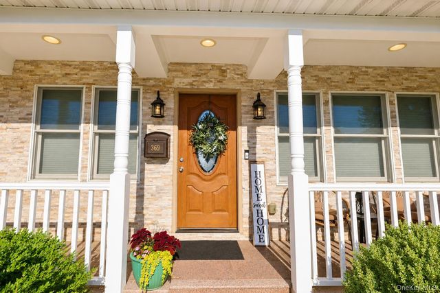 369 Euston Road S, Garden City, NY 11530